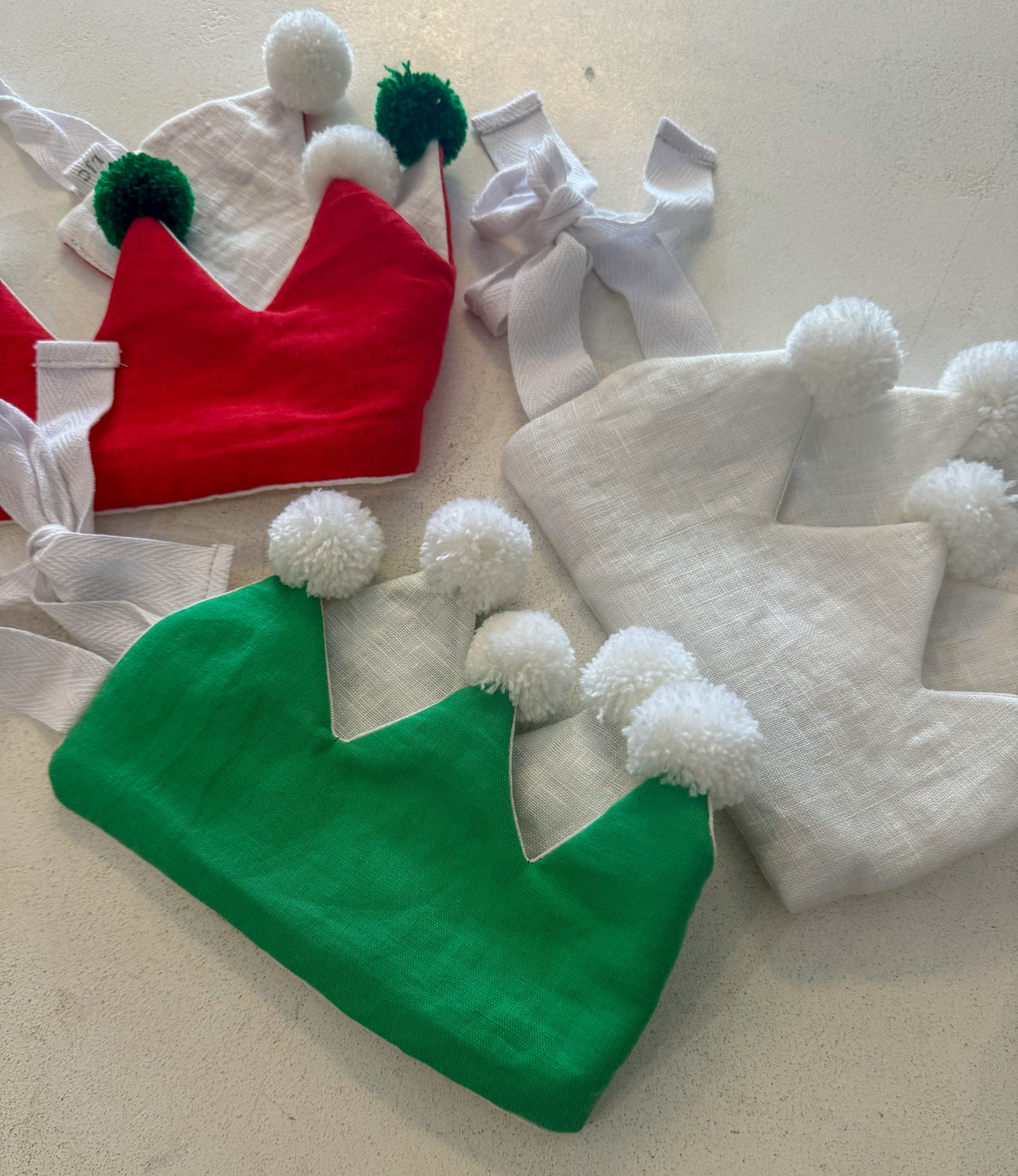 Christmas Crown Linen