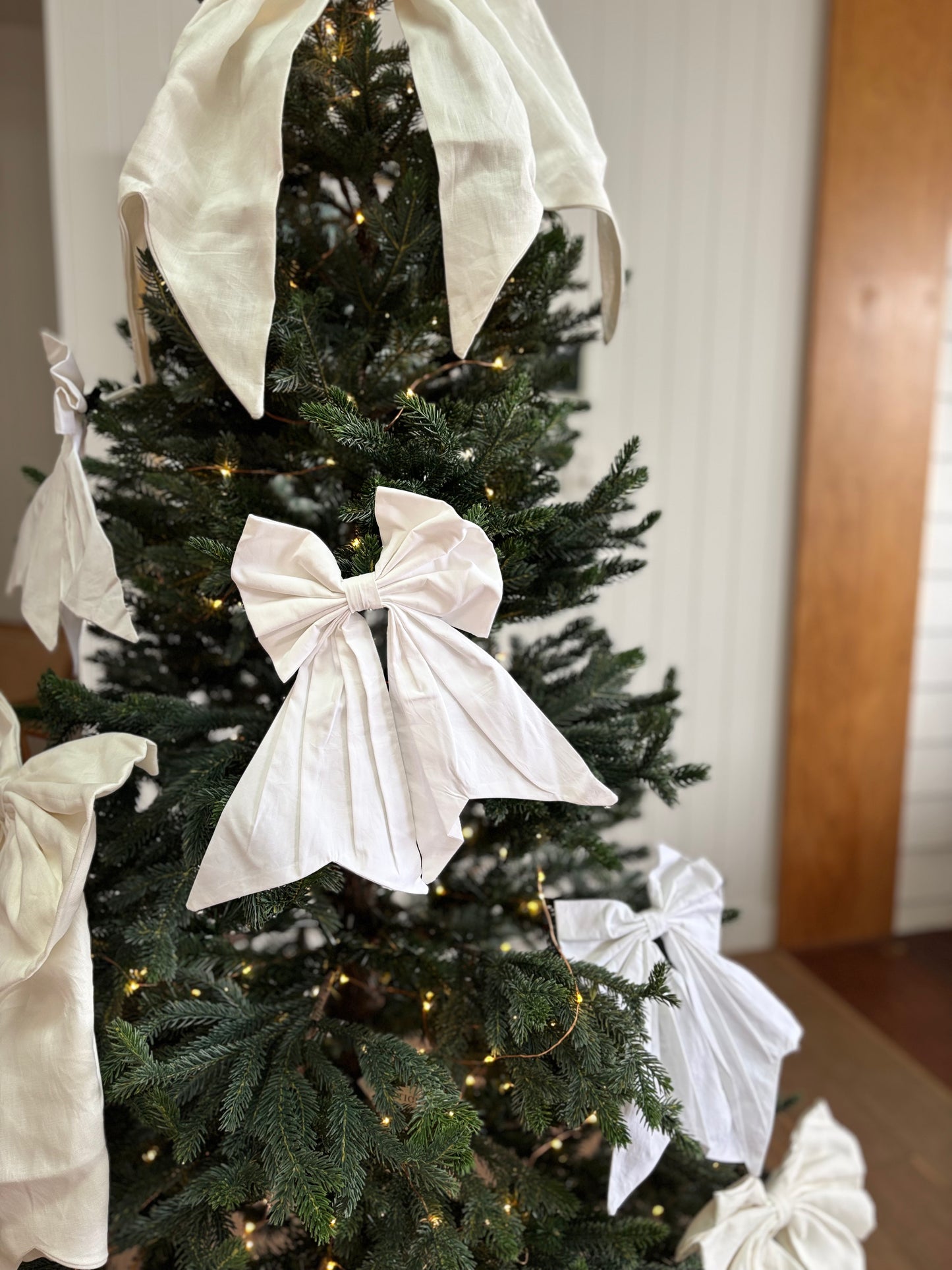 Medium Christmas Bows (3 pack) - White Cotton