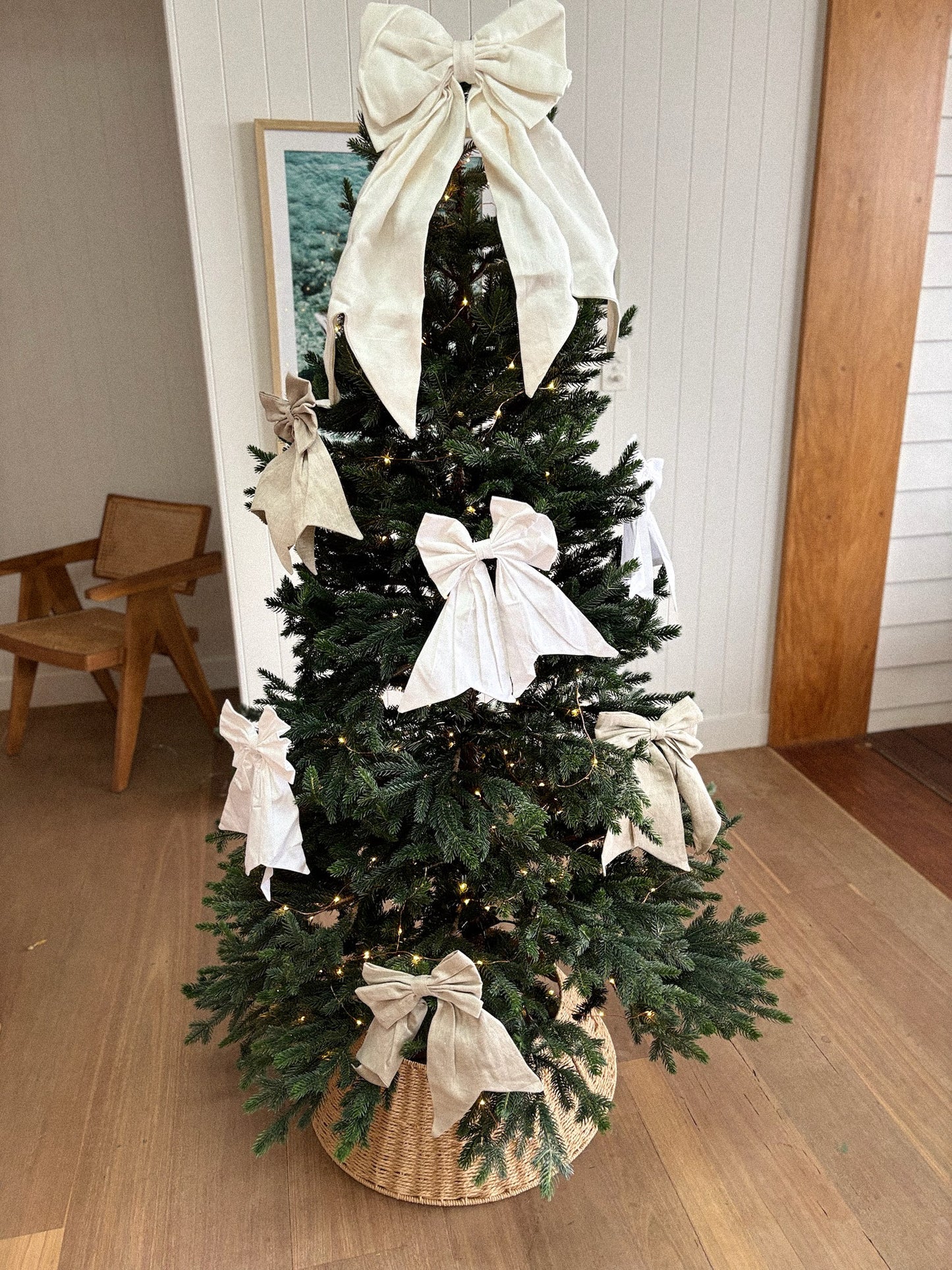 Large Christmas Bow - Cream Linen