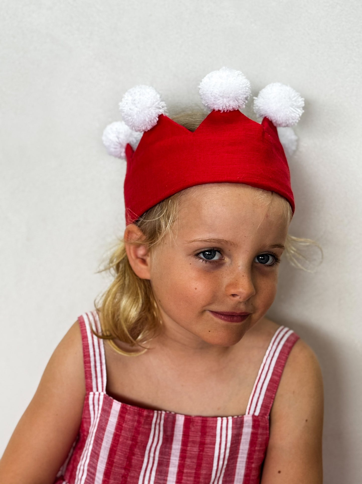 Christmas Crown Linen