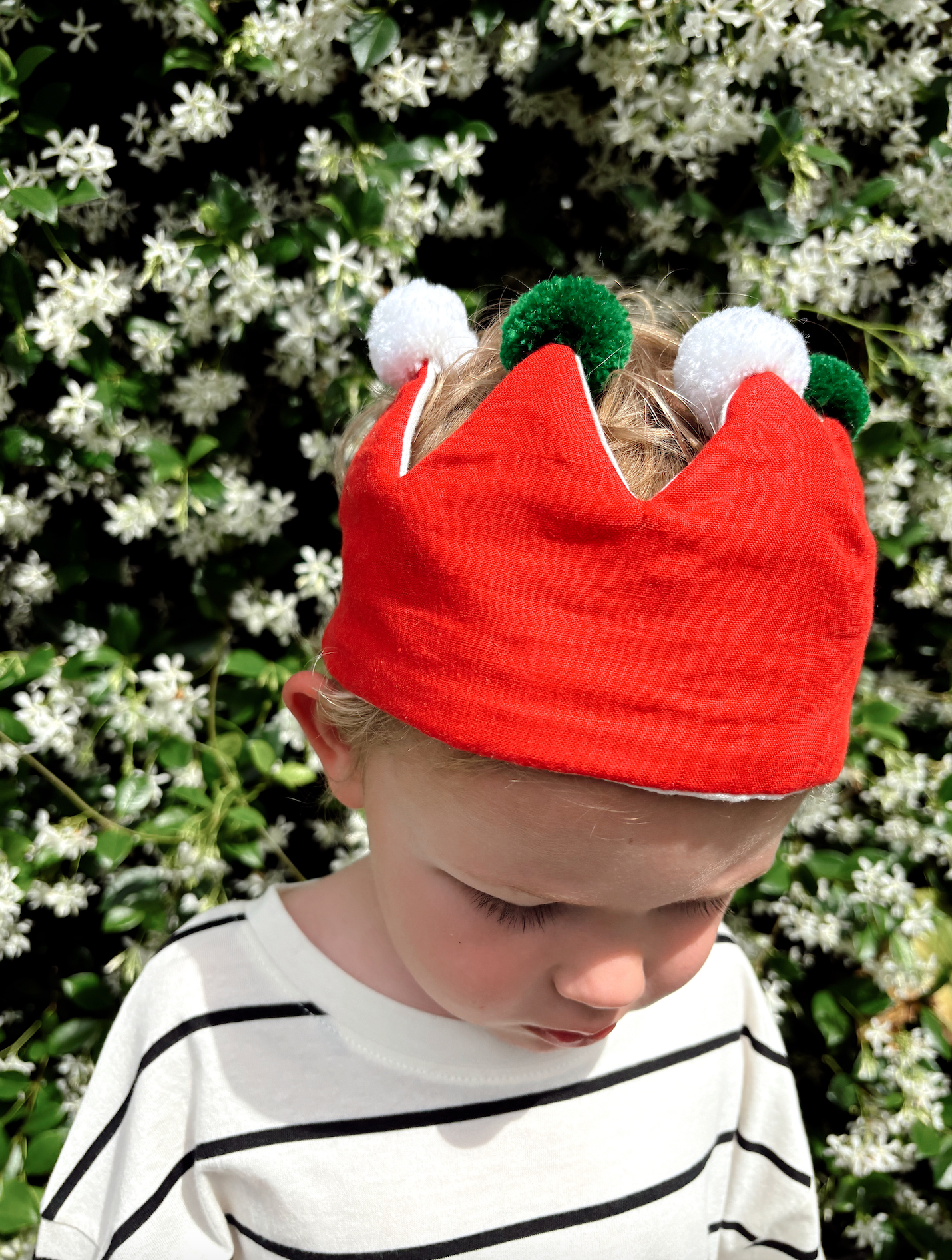 Christmas Crown Linen